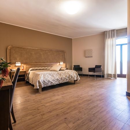 Leone De Castris Wine Hotel Salice Salentino Kültér fotó