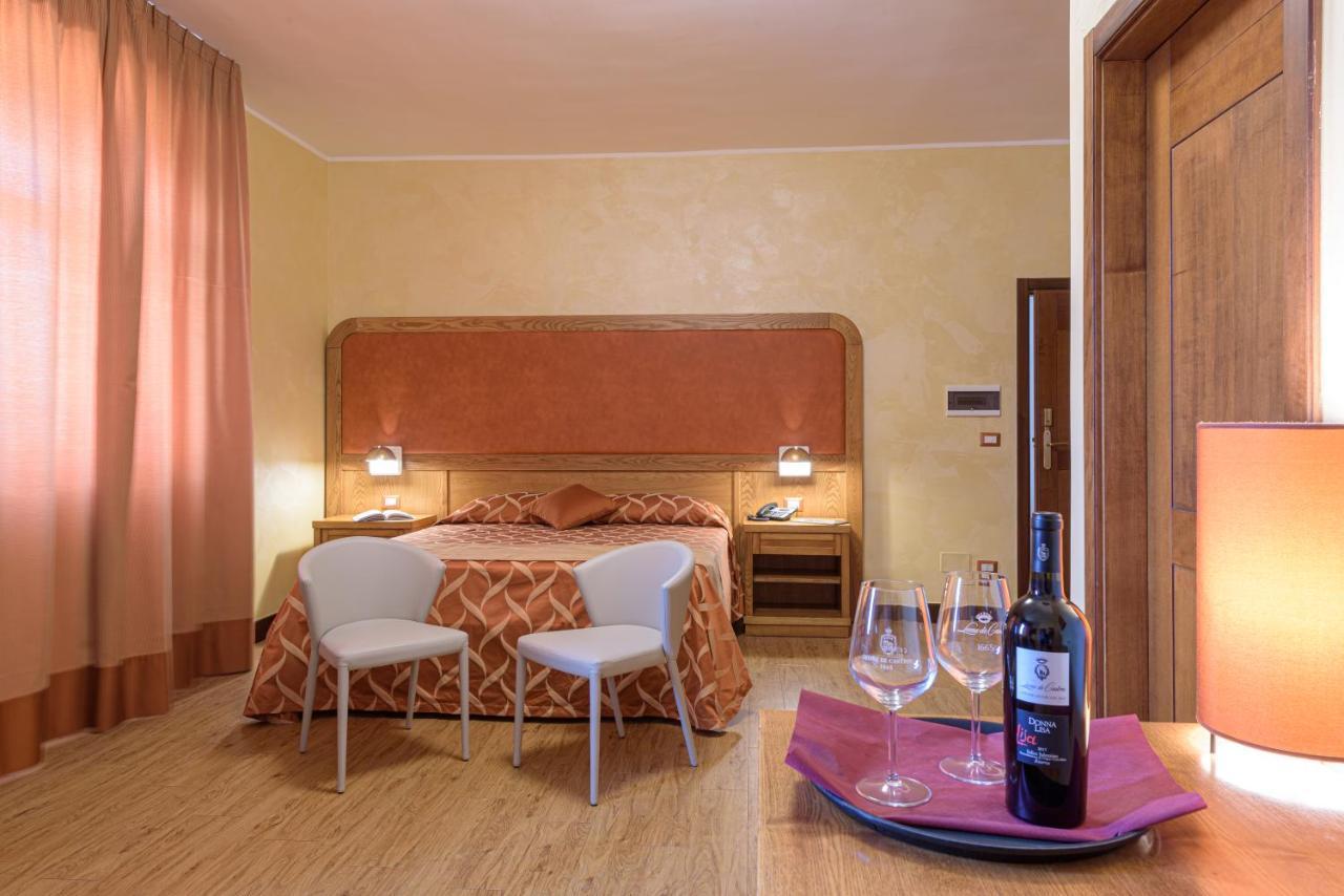 Leone De Castris Wine Hotel Salice Salentino Kültér fotó
