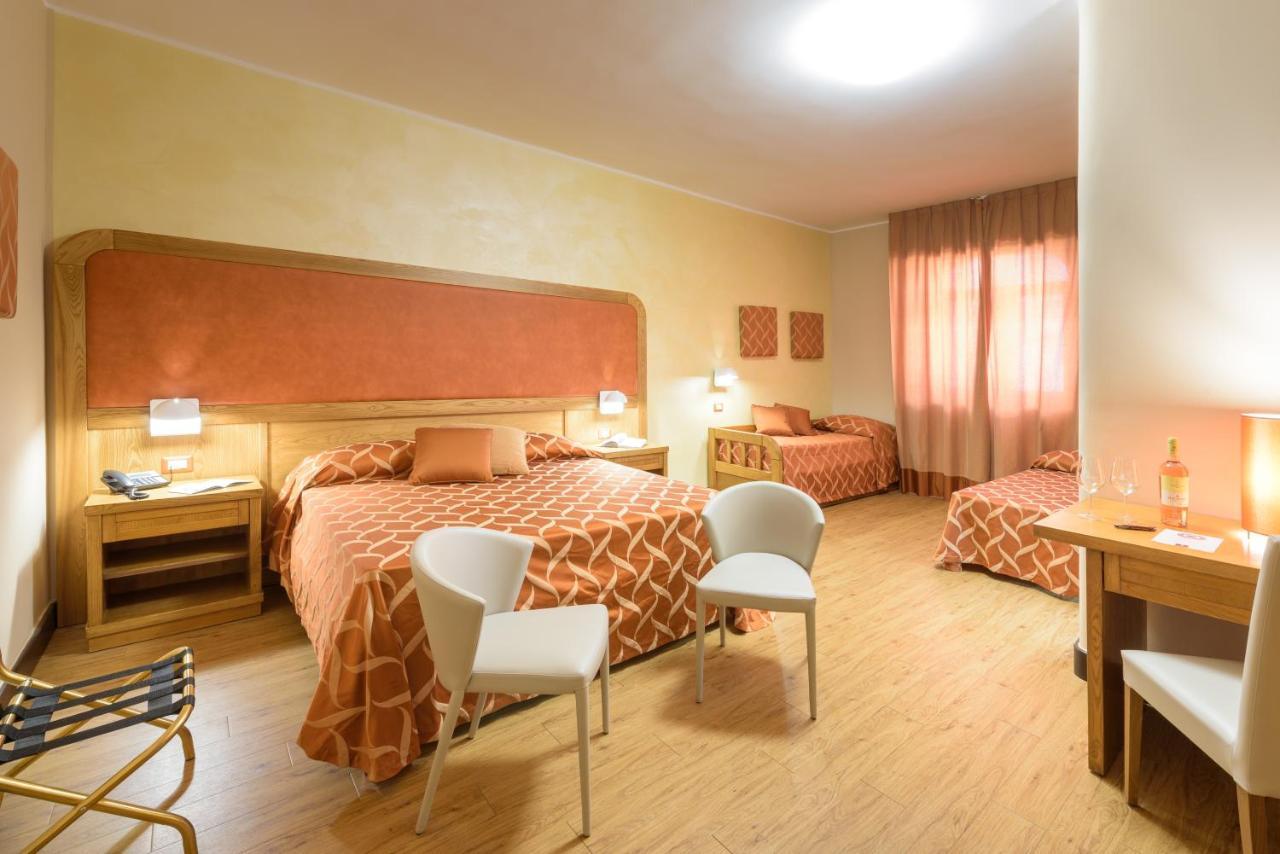 Leone De Castris Wine Hotel Salice Salentino Kültér fotó